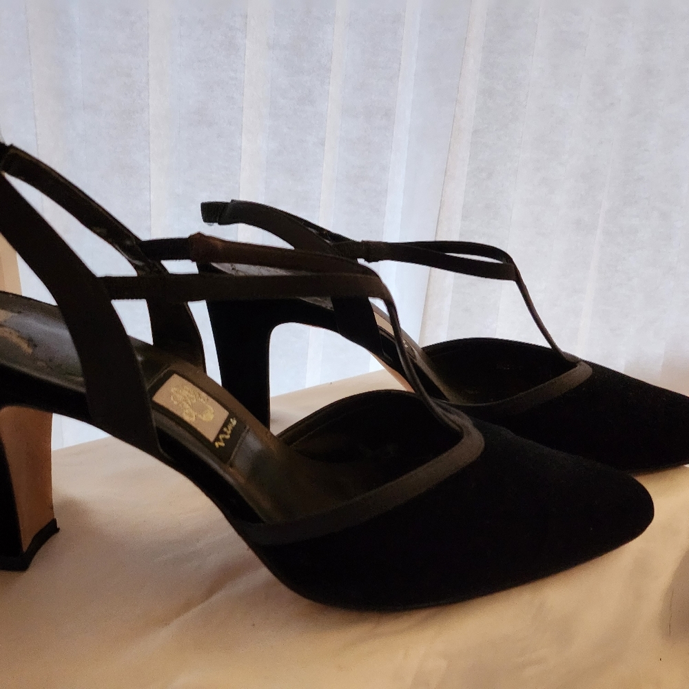 Black Velvet Closed toe Sling-Back Heels by Nina